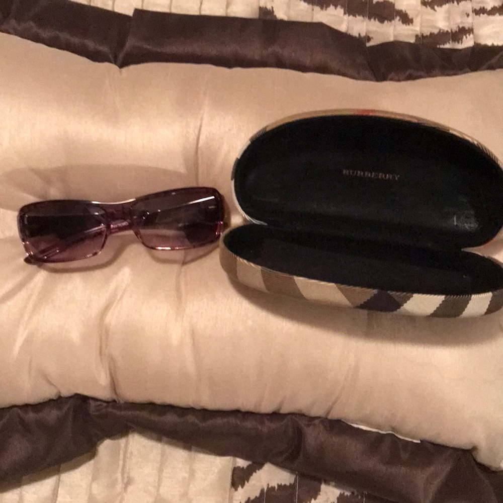 💜Burberry Sunglasses💜